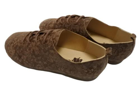 【かぼちゃの馬車 CA-15FL ブラウン】フラワー柄の靴紐シューズ